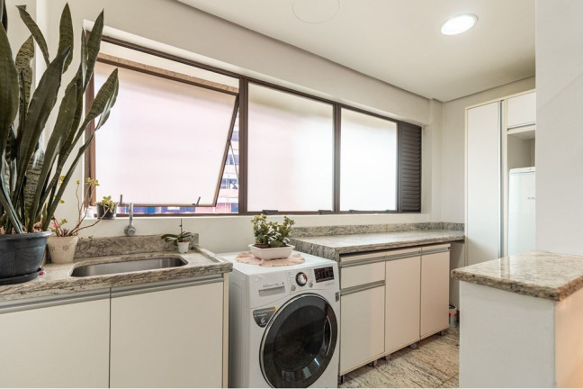 Imagem Imóvel com 4 Quartos à Venda, 279 m² em Petrópolis - Porto Alegre Imagem Imóvel com 4 Quartos à Venda, 279 m² em Petrópolis - Porto Alegre