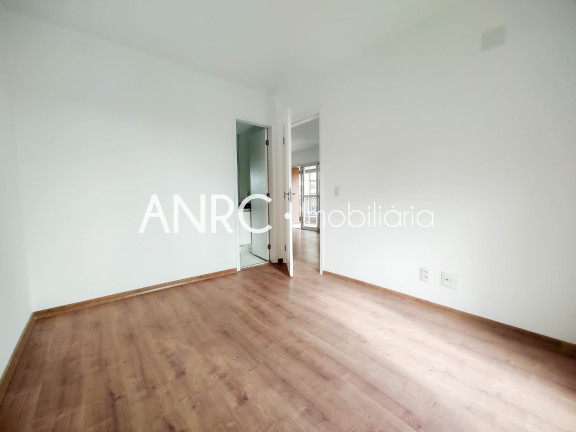 Imagem Imóvel com 2 Quartos para Alugar, 76 m² em Jardim Tupanci - Barueri