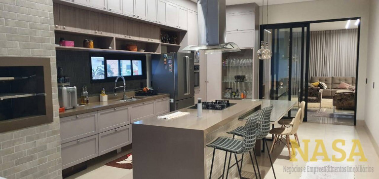 Imagem Casa com 3 Quartos à Venda, em Jardim Itália - Cuiabá Imagem Casa com 3 Quartos à Venda, em Jardim Itália - Cuiabá