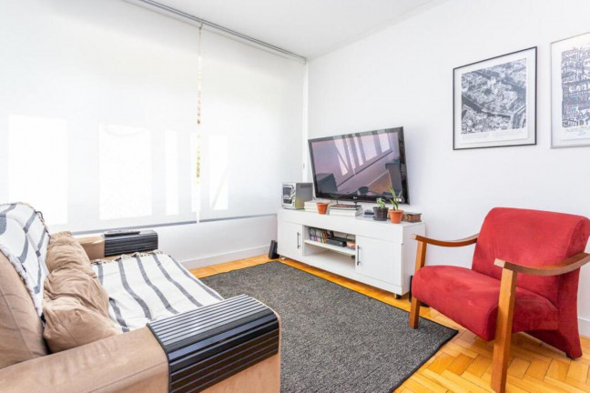Imagem Imóvel com 2 Quartos à Venda, 84 m² em Menino Deus - Porto Alegre Imagem Imóvel com 2 Quartos à Venda, 84 m² em Menino Deus - Porto Alegre