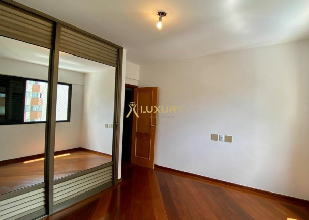 Imagem Imóvel com 4 Quartos à Venda, 161 m² em Belvedere - Belo Horizonte Imagem Imóvel com 4 Quartos à Venda, 161 m² em Belvedere - Belo Horizonte