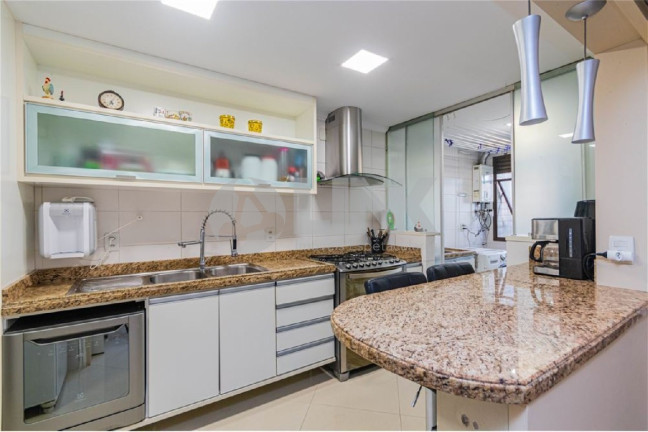 Imagem Apartamento com 3 Quartos à Venda, 126 m² em Menino Deus - Porto Alegre Imagem Apartamento com 3 Quartos à Venda, 126 m² em Menino Deus - Porto Alegre