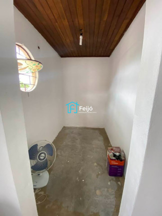 Imagem Casa com 3 Quartos à Venda, 180 m² em Restinga - Porto Alegre Imagem Casa com 3 Quartos à Venda, 180 m² em Restinga - Porto Alegre