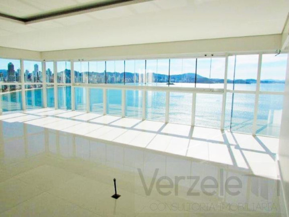 Imagem Apartamento com 4 Quartos à Venda, 237 m² em Centro - Balneário Camboriú Imagem Apartamento com 4 Quartos à Venda, 237 m² em Centro - Balneário Camboriú