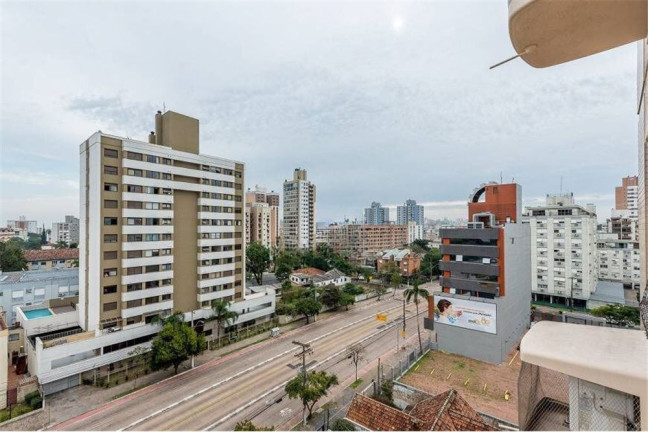 Imagem Imóvel com 3 Quartos à Venda, em Menino Deus - Porto Alegre Imagem Imóvel com 3 Quartos à Venda, em Menino Deus - Porto Alegre