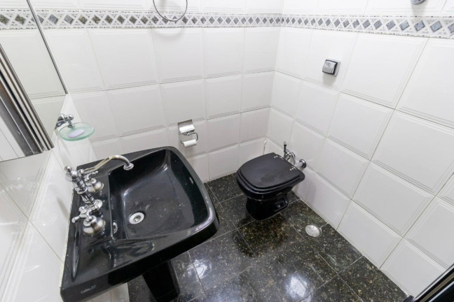 Imagem Casa com 3 Quartos à Venda, 320 m² em São Jorge - Santos Imagem Casa com 3 Quartos à Venda, 320 m² em São Jorge - Santos