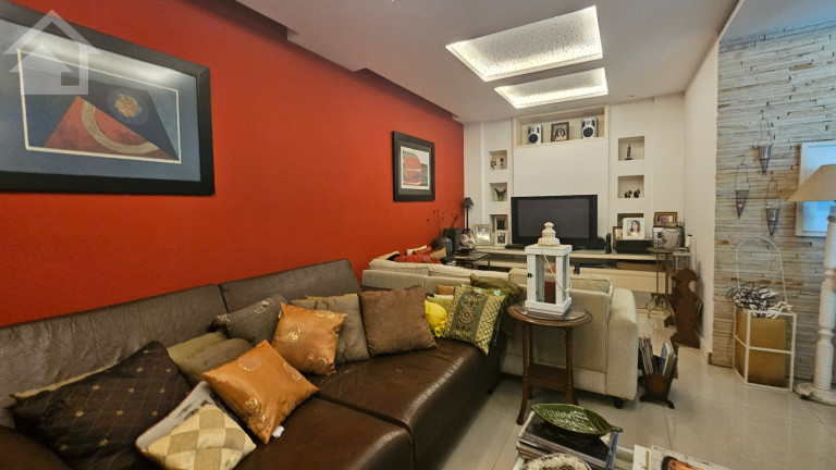 Imagem Casa com 4 Quartos à Venda, 259 m² em Vargem Pequena - Rio De Janeiro