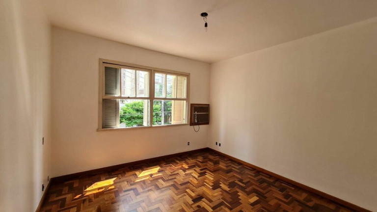 Imagem Apartamento com 2 Quartos à Venda, em Passo Da Areia - Porto Alegre Imagem Apartamento com 2 Quartos à Venda, em Passo Da Areia - Porto Alegre