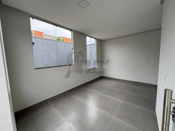 Imagem Casa com 2 Quartos à Venda, 125 m² em Montes Claros Imagem Casa com 2 Quartos à Venda, 125 m² em Montes Claros