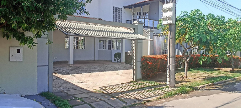 Imagem Casa com 4 Quartos à Venda, 480 m² em Cuiabá Imagem Casa com 4 Quartos à Venda, 480 m² em Cuiabá