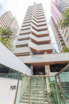 Apartamento com 3 Quartos à Venda, 190 m² em Aclimação - São Paulo