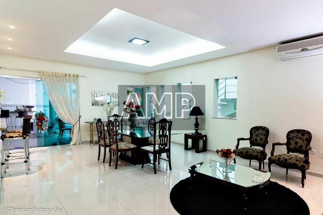 Imagem Casa com 3 Quartos à Venda, 250 m² em Tarumã - Manaus Imagem Casa com 3 Quartos à Venda, 250 m² em Tarumã - Manaus