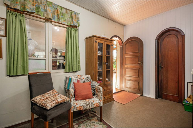 Imagem Casa com 5 Quartos à Venda, em Petrópolis - Porto Alegre Imagem Casa com 5 Quartos à Venda, em Petrópolis - Porto Alegre