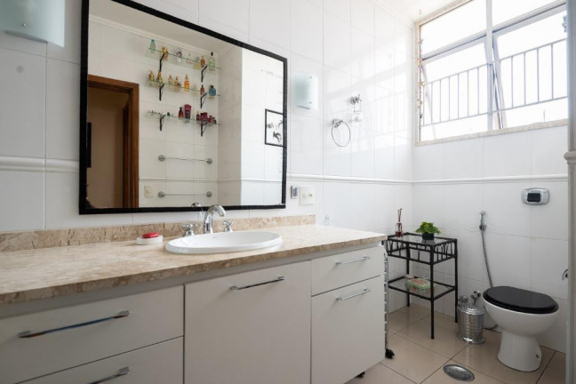 Imagem Apartamento com 3 Quartos à Venda, 180 m² em Itaim Bibi - São Paulo Imagem Apartamento com 3 Quartos à Venda, 180 m² em Itaim Bibi - São Paulo
