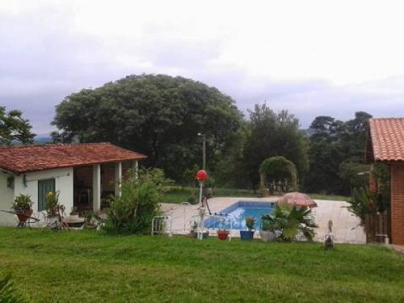 Imagem Chácara com 4 Quartos à Venda, 2.000 m² em Alambari