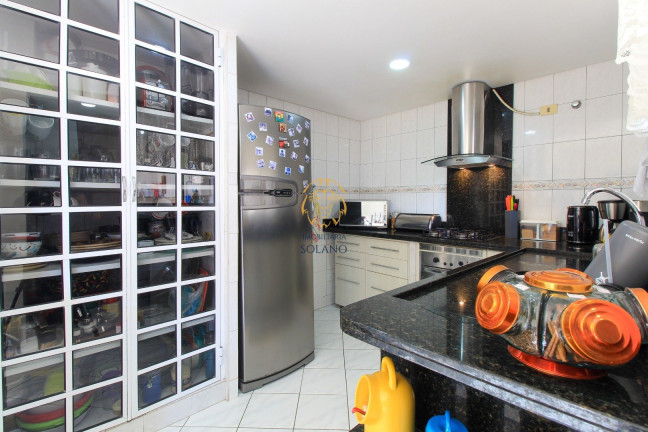 Imagem Sobrado com 3 Quartos à Venda, 379 m² em Atuba - Curitiba