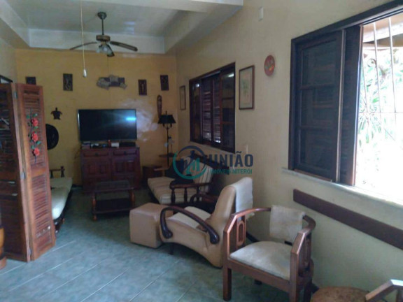 Imagem Casa com 5 Quartos à Venda, 209 m² em Itaipu - Niterói Imagem Casa com 5 Quartos à Venda, 209 m² em Itaipu - Niterói