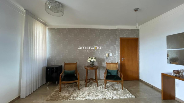 Imagem Apartamento com 3 Quartos à Venda, 180 m² Imagem Apartamento com 3 Quartos à Venda, 180 m²