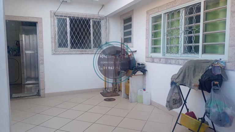 Imagem Casa com 4 Quartos à Venda, 150 m²