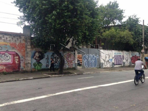 Imagem Galpão à Venda ou Locação, em Cambuci - São Paulo Imagem Galpão à Venda ou Locação, em Cambuci - São Paulo