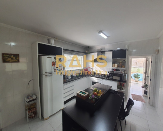 Casa com 3 Quartos à Venda, 250 m² em Anita Garibaldi - Joinville