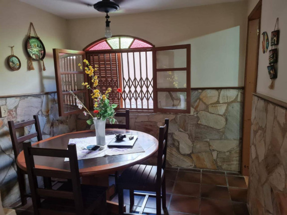 Imagem Casa com 6 Quartos à Venda, 108 m² em Hospício - Araruama Imagem Casa com 6 Quartos à Venda, 108 m² em Hospício - Araruama