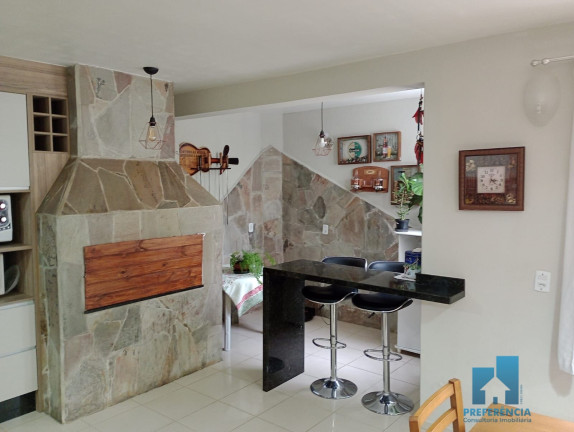 Imagem Casa com 3 Quartos à Venda, 240 m² em Uvaranas - Ponta Grossa Imagem Casa com 3 Quartos à Venda, 240 m² em Uvaranas - Ponta Grossa
