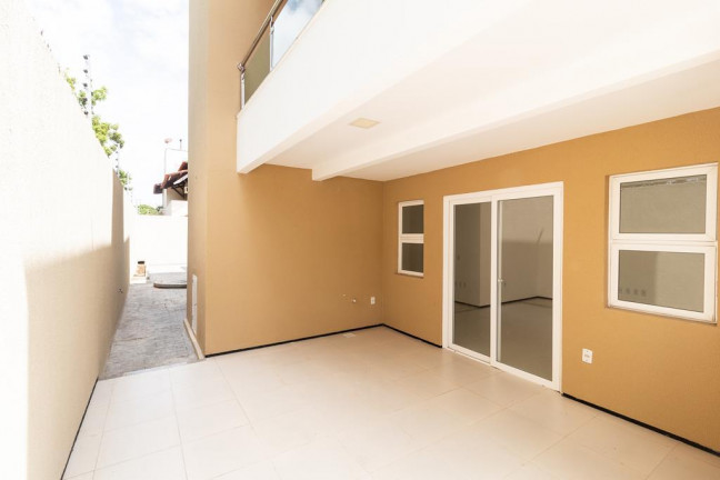 Imagem Casa com 3 Quartos à Venda, 245 m² em Edson Queiroz - Fortaleza