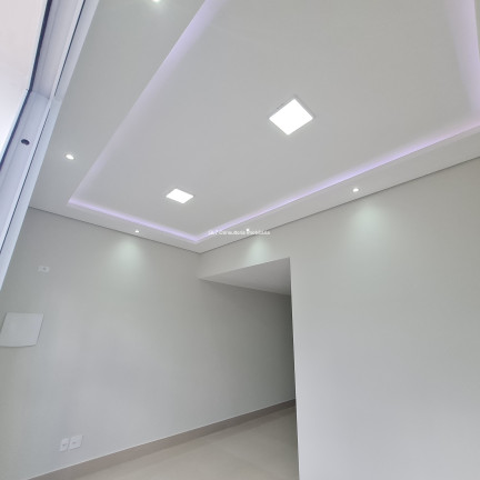 Casa com 2 Quartos à Venda,  em Parque Residencial Sabiás - Indaiatuba