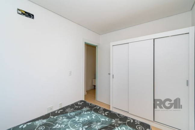 Imagem Apartamento com 1 Quarto para Alugar, 40 m² em Centro Histórico - Porto Alegre Imagem Apartamento com 1 Quarto para Alugar, 40 m² em Centro Histórico - Porto Alegre