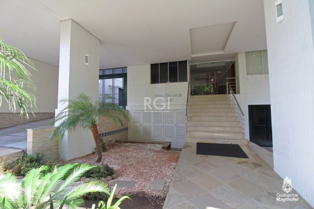 Imagem Imóvel com 1 Quarto à Venda, 160 m² em São João - Porto Alegre Imagem Imóvel com 1 Quarto à Venda, 160 m² em São João - Porto Alegre