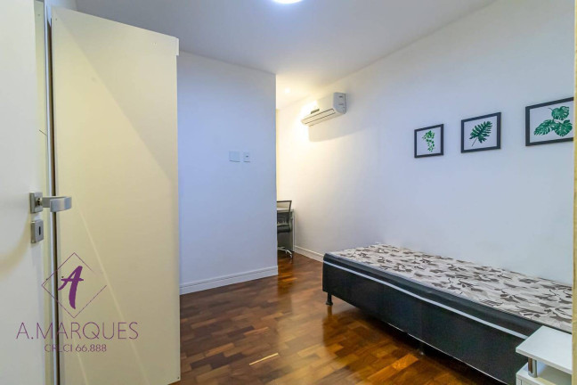 Imagem Apartamento com 2 Quartos à Venda, 80 m² em Copacabana - Rio De Janeiro