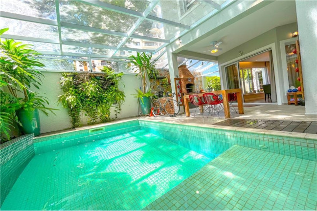Imagem Casa com 4 Quartos à Venda, em Vila Mariana - São Paulo Imagem Casa com 4 Quartos à Venda, em Vila Mariana - São Paulo