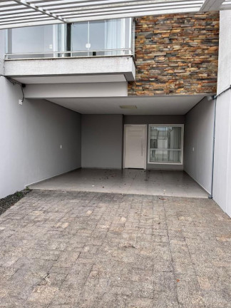 Sobrado com 3 Quartos à Venda, 148 m² em Floresta - Joinville