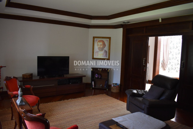 Imagem Casa com 4 Quartos à Venda, 656 m² em Região Do Alto Do Capivari - Campos Do Jordão
