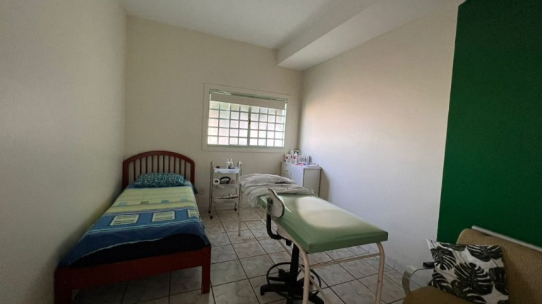 Imagem Sobrado com 3 Quartos à Venda, 316 m² em Setor Jaó - Goiânia Imagem Sobrado com 3 Quartos à Venda, 316 m² em Setor Jaó - Goiânia