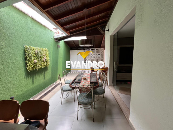 Imagem Casa com 3 Quartos à Venda, 169 m² em Santa Rosa - Cuiabá Imagem Casa com 3 Quartos à Venda, 169 m² em Santa Rosa - Cuiabá