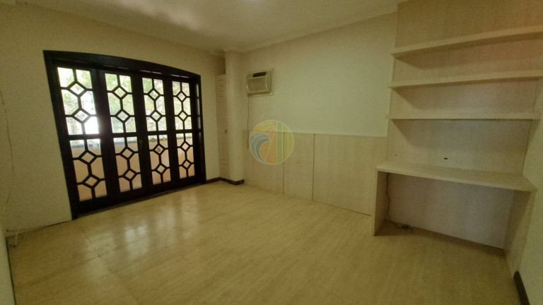 Imagem Casa com 4 Quartos à Venda, 321 m² em Estados - Balneário Camboriú Imagem Casa com 4 Quartos à Venda, 321 m² em Estados - Balneário Camboriú