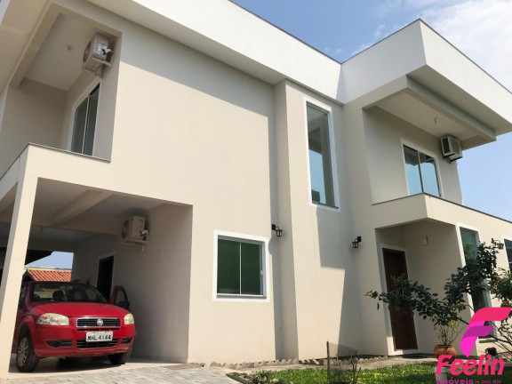 Imagem Casa com 3 Quartos à Venda, 200 m² em Campeche - Florianópolis Imagem Casa com 3 Quartos à Venda, 200 m² em Campeche - Florianópolis
