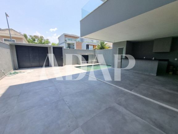 Imagem Casa com 4 Quartos à Venda, 400 m² em Recreio Dos Bandeirantes - Rio De Janeiro