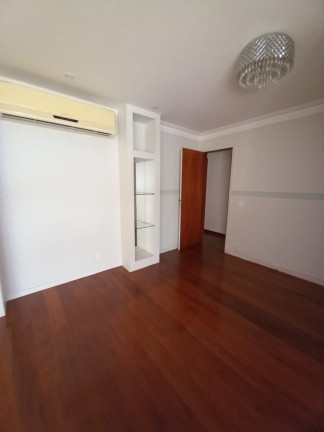 Imagem Imóvel com 3 Quartos à Venda, 110 m² em Icaraí - Niterói Imagem Imóvel com 3 Quartos à Venda, 110 m² em Icaraí - Niterói