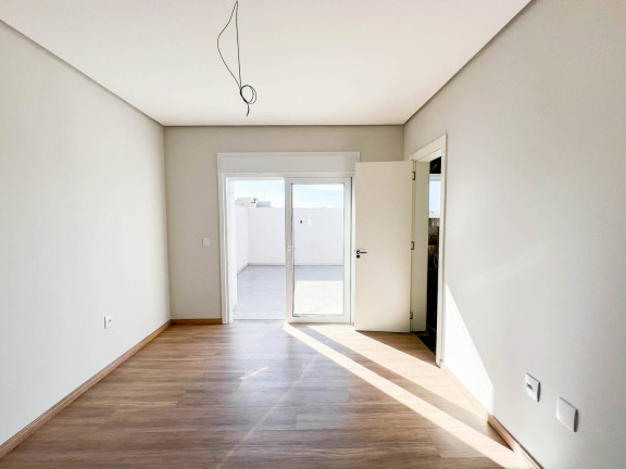 Imagem Sobrado com 3 Quartos à Venda, 220 m² em Estância Velha - Canoas Imagem Sobrado com 3 Quartos à Venda, 220 m² em Estância Velha - Canoas