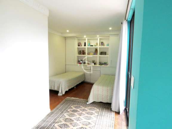Imagem Imóvel com 3 Quartos à Venda, 389 m² em Centro - Joinville