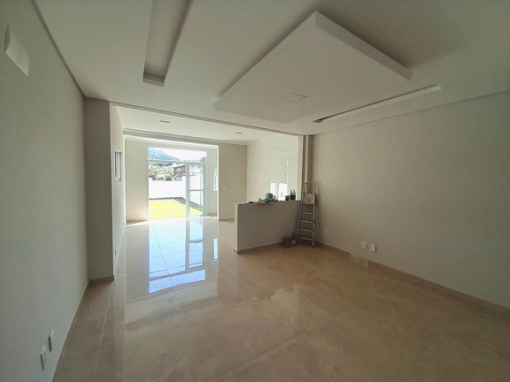 Imagem Casa com 4 Quartos à Venda, 182 m² em São João Do Rio Vermelho - Florianópolis Imagem Casa com 4 Quartos à Venda, 182 m² em São João Do Rio Vermelho - Florianópolis