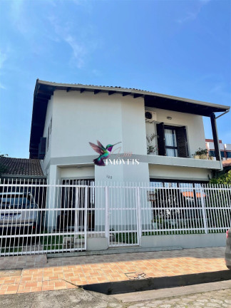 Casa com 4 Quartos à Venda, 240 m² em Centro - Torres