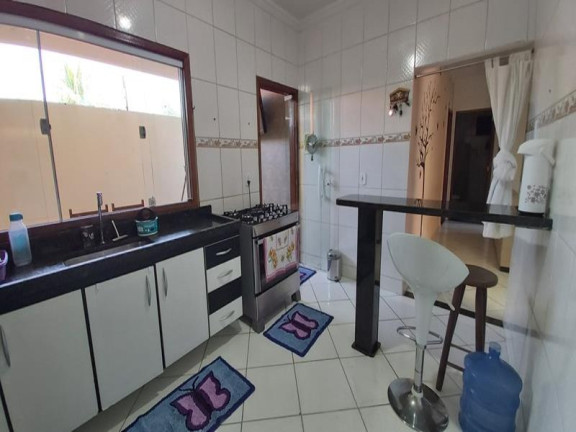 Imagem Casa com 2 Quartos para Alugar ou Temporada, 96 m² em Das Laranjeiras - Serra
