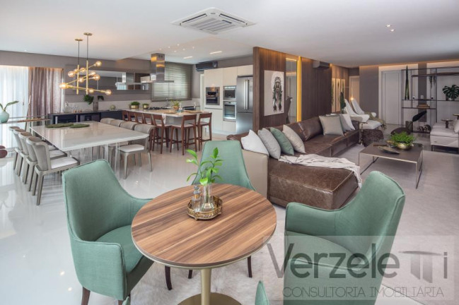 Imagem Apartamento com 4 Quartos à Venda, 238 m² em Centro - Balneário Camboriú Imagem Apartamento com 4 Quartos à Venda, 238 m² em Centro - Balneário Camboriú