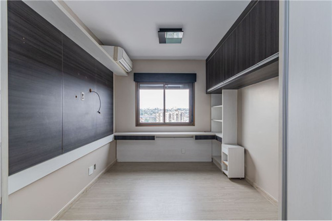 Imagem Apartamento com 2 Quartos à Venda, 86 m² em Menino Deus - Porto Alegre Imagem Apartamento com 2 Quartos à Venda, 86 m² em Menino Deus - Porto Alegre
