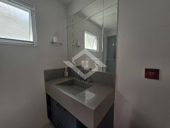 Imagem Casa com 5 Quartos à Venda, 300 m² em Barra Da Tijuca - Rio De Janeiro Imagem Casa com 5 Quartos à Venda, 300 m² em Barra Da Tijuca - Rio De Janeiro