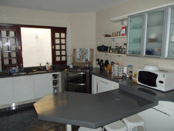 Imagem Casa com 4 Quartos à Venda, 490 m² em Pitangueiras - Lauro De Freitas Imagem Casa com 4 Quartos à Venda, 490 m² em Pitangueiras - Lauro De Freitas